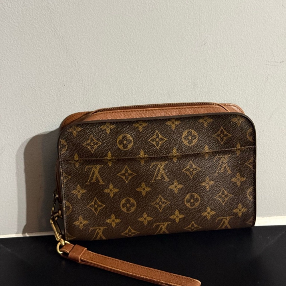 Louis Vuitton Brown Monogram Clutch